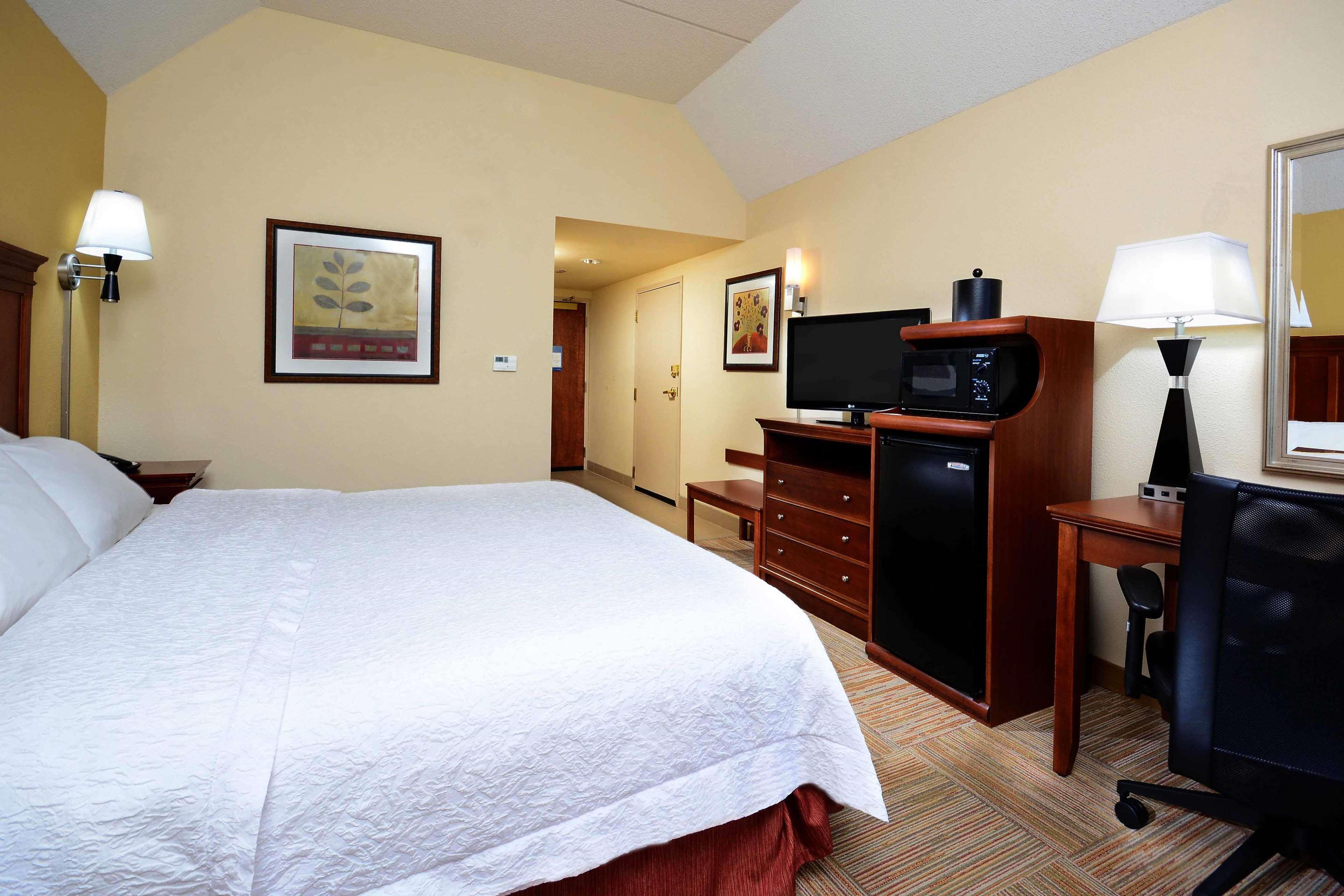 Hampton Inn Raleigh Capital Blvd North Ngoại thất bức ảnh