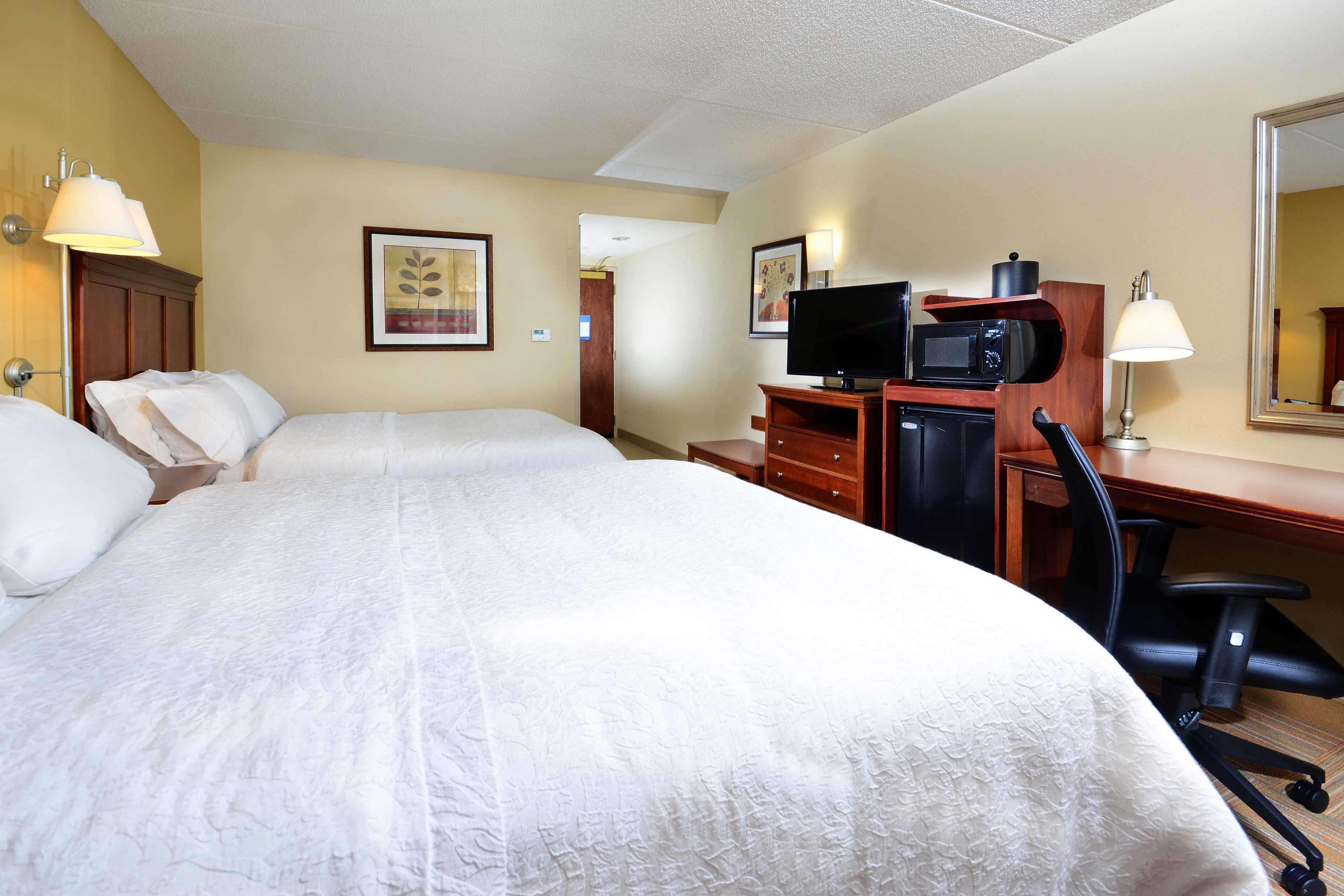 Hampton Inn Raleigh Capital Blvd North Ngoại thất bức ảnh