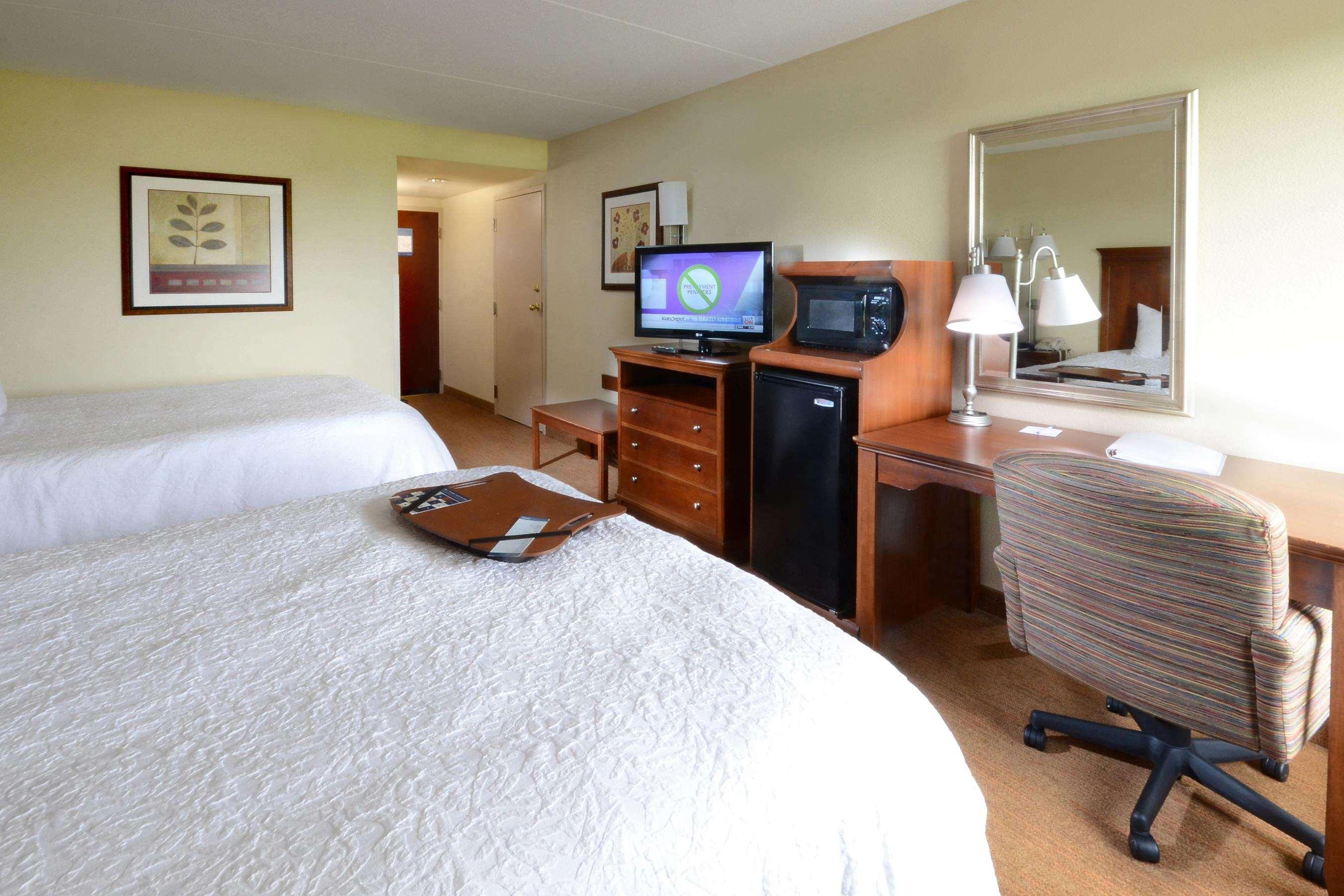 Hampton Inn Raleigh Capital Blvd North Ngoại thất bức ảnh