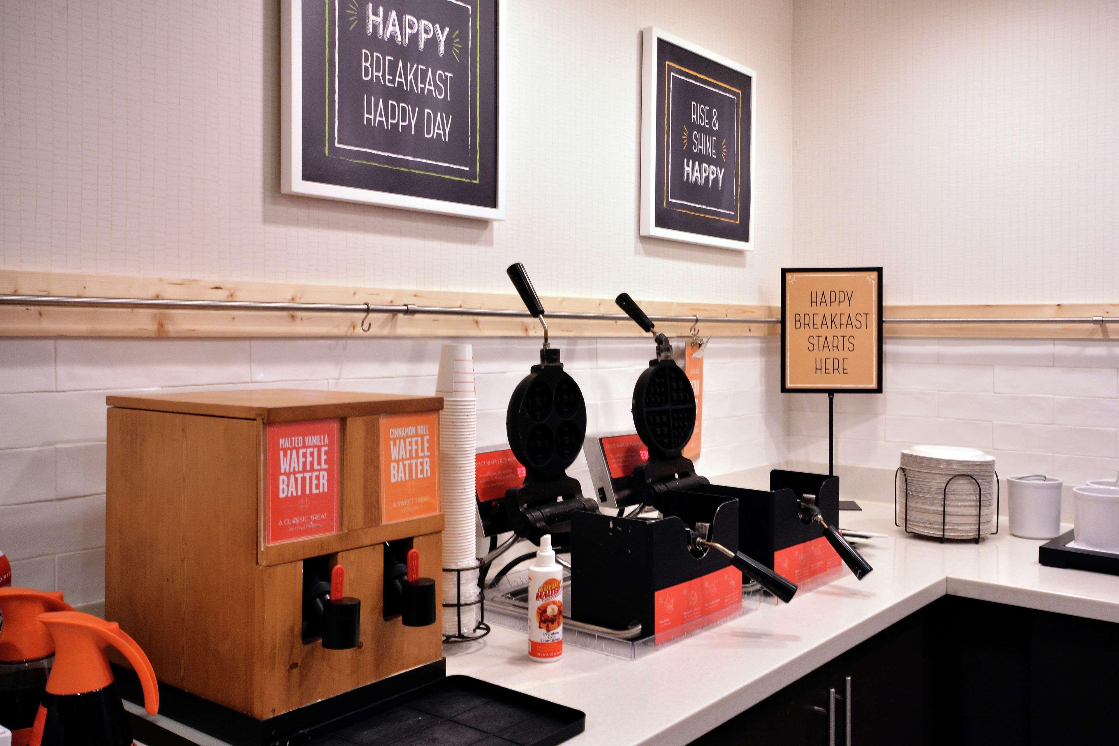 Hampton Inn Raleigh Capital Blvd North Ngoại thất bức ảnh