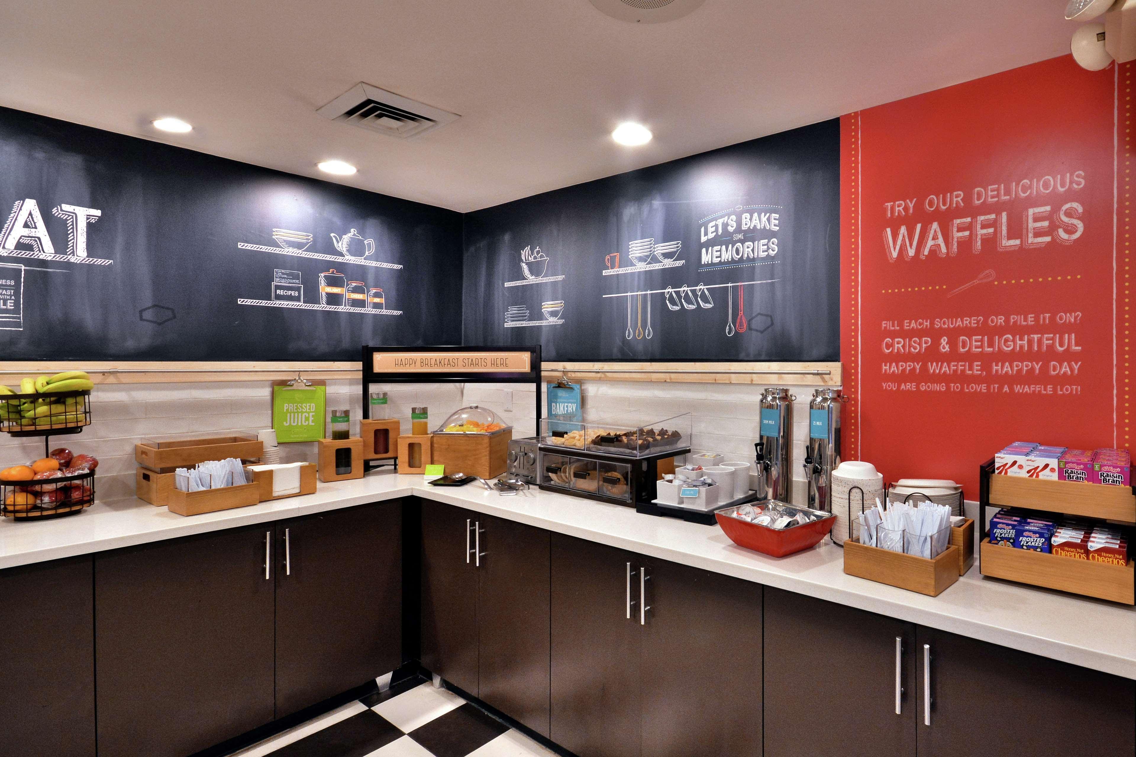 Hampton Inn Raleigh Capital Blvd North Ngoại thất bức ảnh