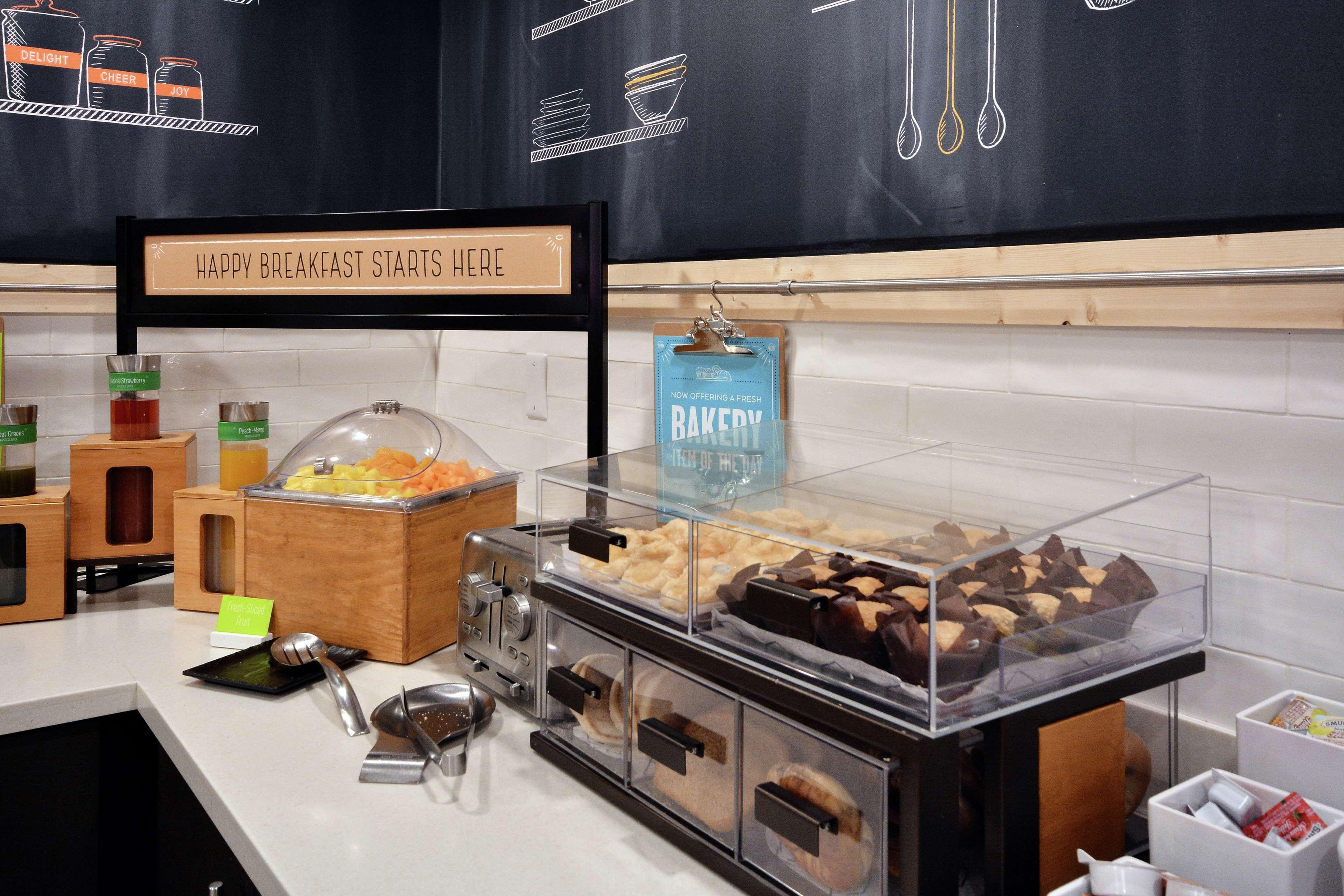 Hampton Inn Raleigh Capital Blvd North Ngoại thất bức ảnh