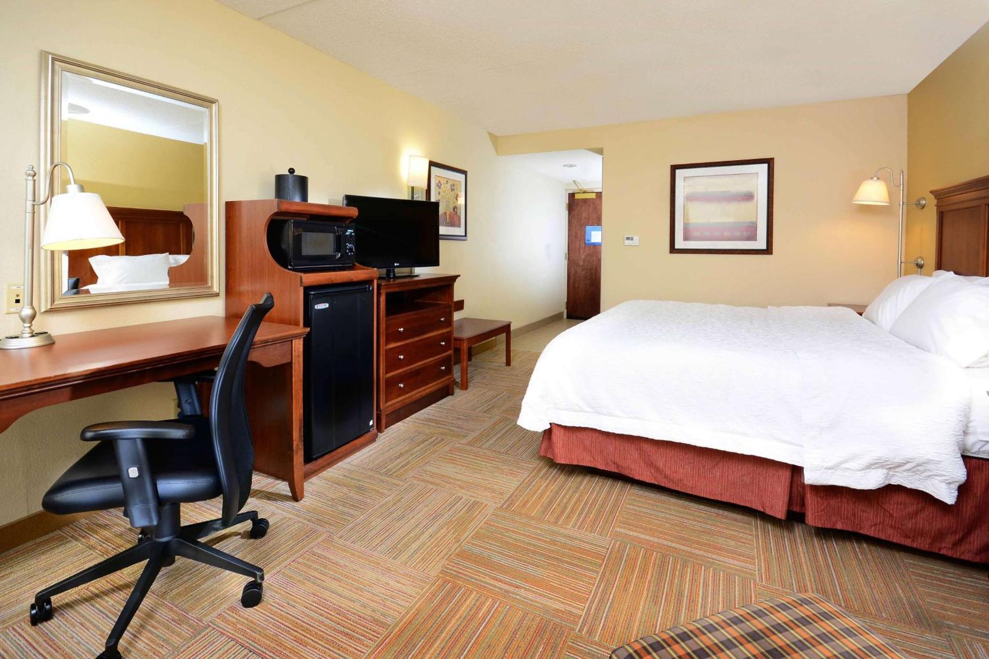 Hampton Inn Raleigh Capital Blvd North Ngoại thất bức ảnh