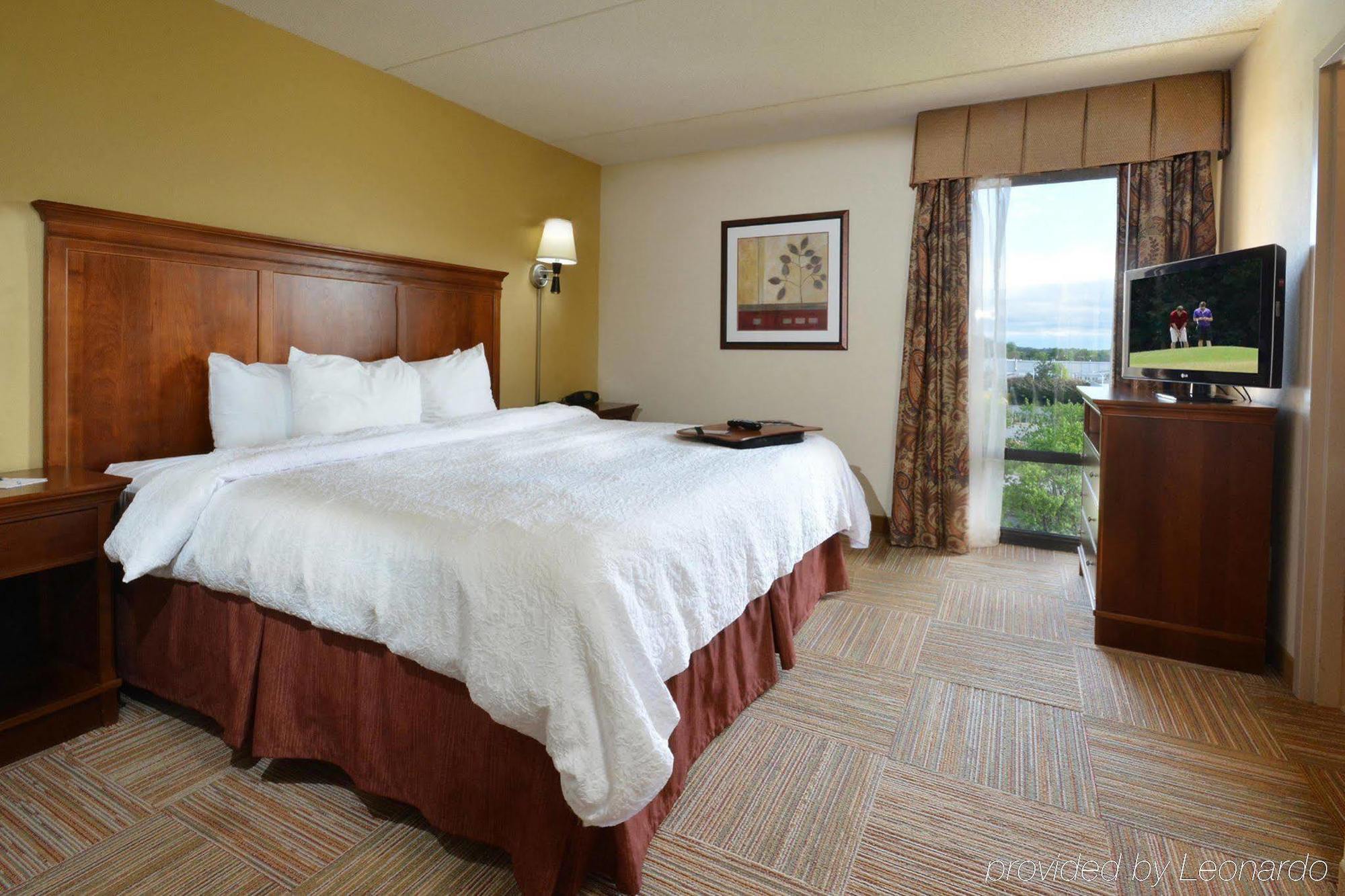 Hampton Inn Raleigh Capital Blvd North Ngoại thất bức ảnh